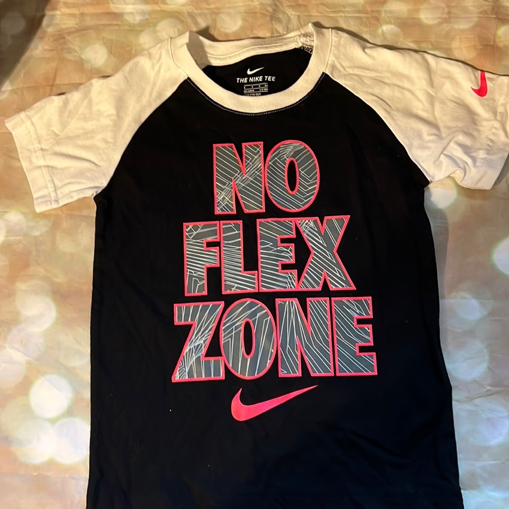 Nike tee